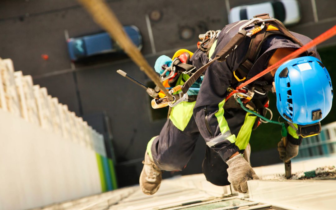 Sicurezza nei cantieri: i vantaggi della formazione pratica, tipologie di corsi e figure coinvolte